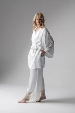 Grace krótki peniuar kimono z wiskozowej satyny – kremowy