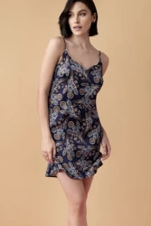 Lullaby krótka jedwabna koszulka na ramiączkach Oh!Zuza – głęboki granat, wzór paisley