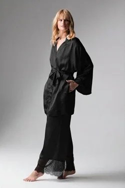 Grace krótki peniuar kimono z wiskozowej satyny – czarny