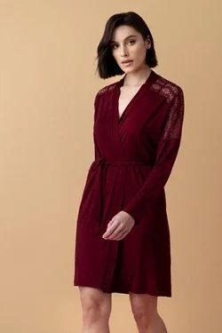 Poem krótki peniuar z koronką – czerwone wino
