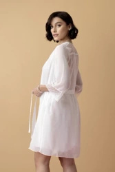 Ballade – krótki peniuar z szyfonu i koronki – ecru